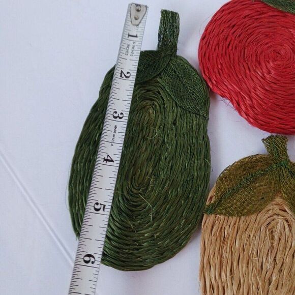 Vintage 4pcs Wicker Fruit Coasters - Picture 4 of 10